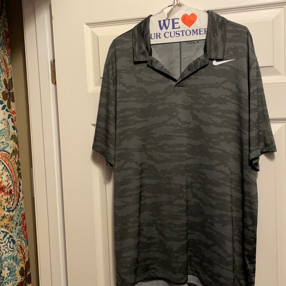 Men’s Nike Dri Fit Polo shirt